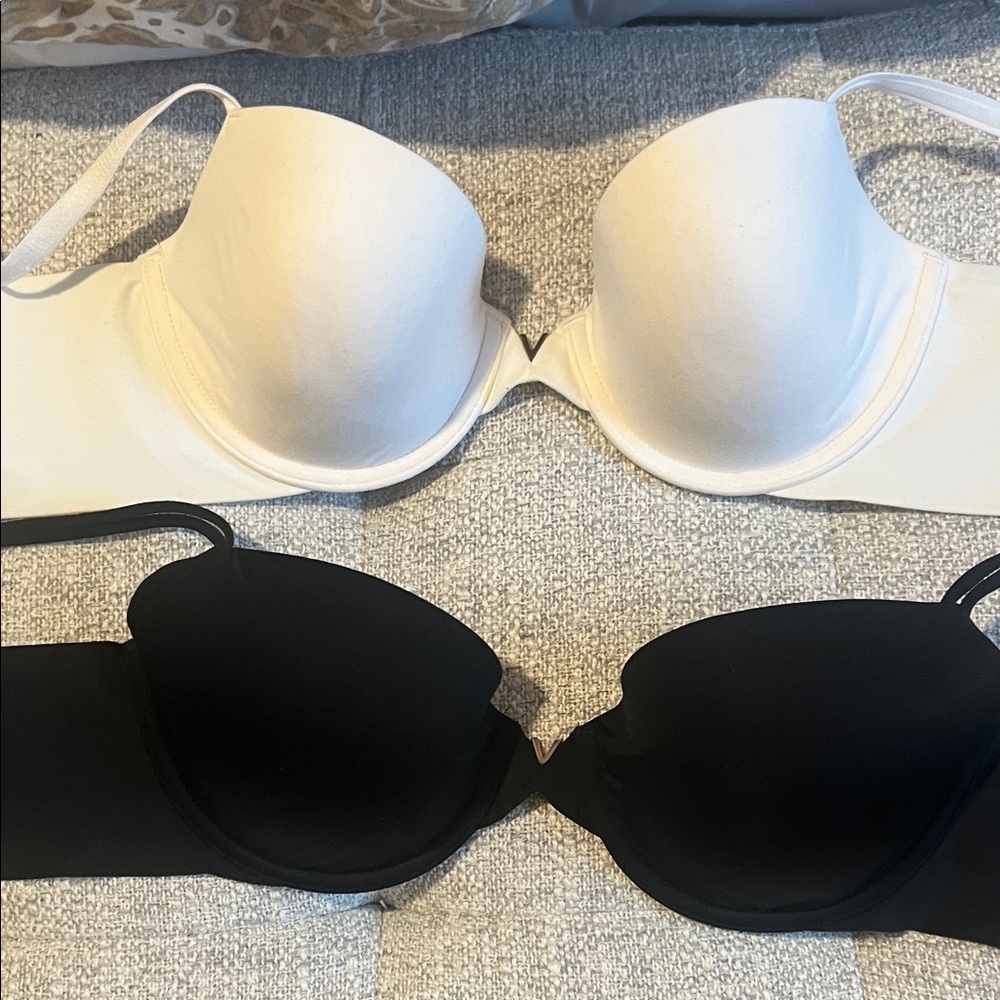 Victoria's Secret Black and White Bra Duo